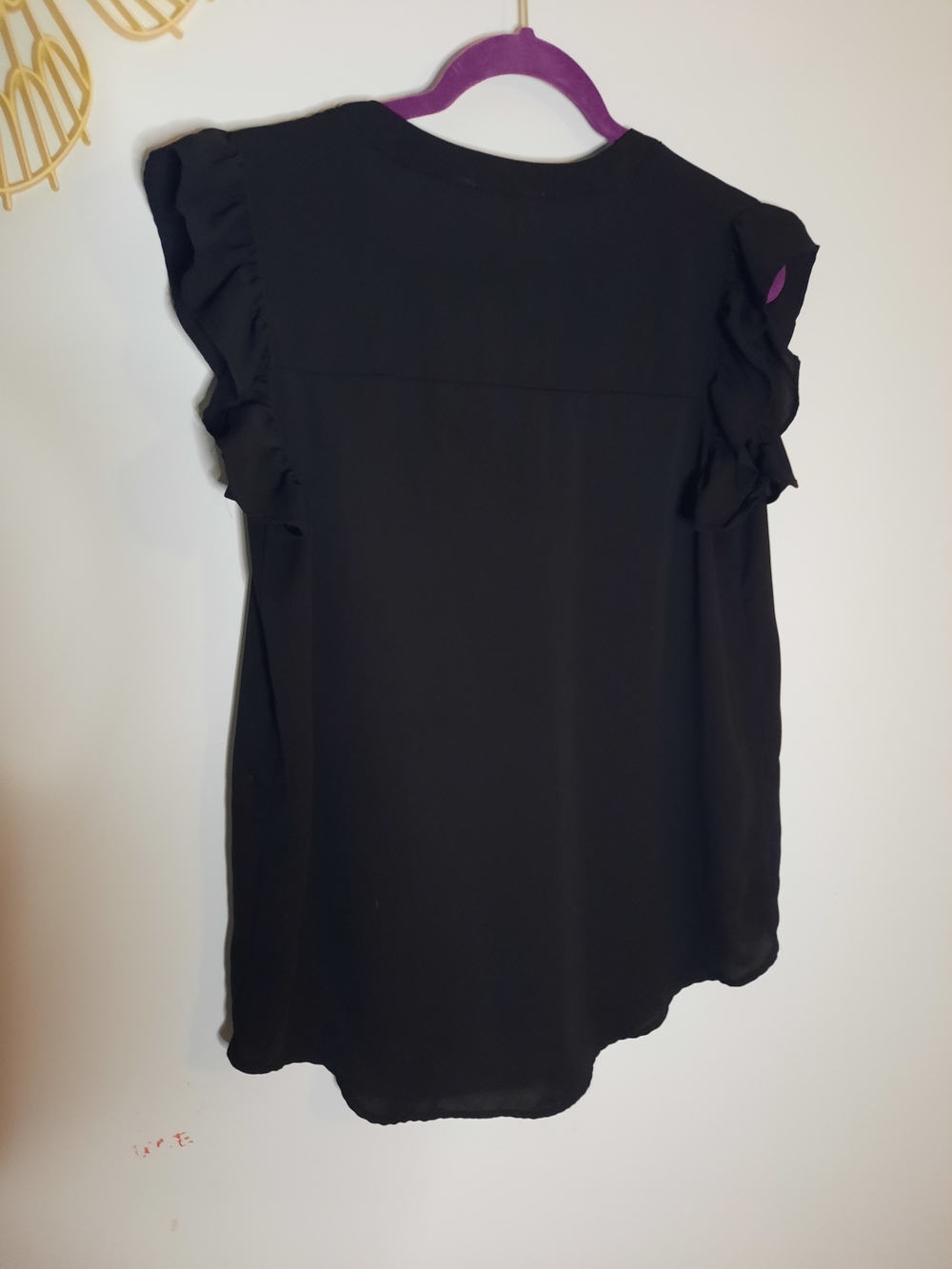 Zenana Outfitters Black Flutter Sleeve Blouse, Ruffles, V-Neck, Dressy - Picture 4 of 5